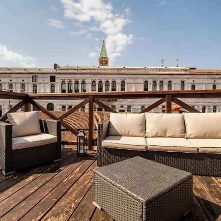 San Marco Con Splendida Altana Apartamento Veneza